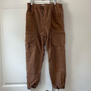 Pilcro for Anthropologie Brown Trouser Joggers w Suede Detail & Ankle Zip - L